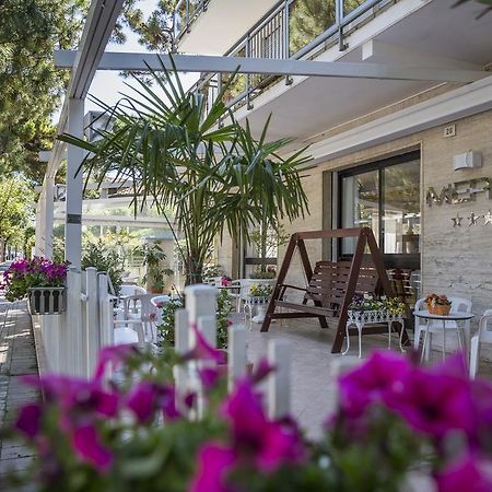 Hotel Meris Milano Marittima Exterior foto